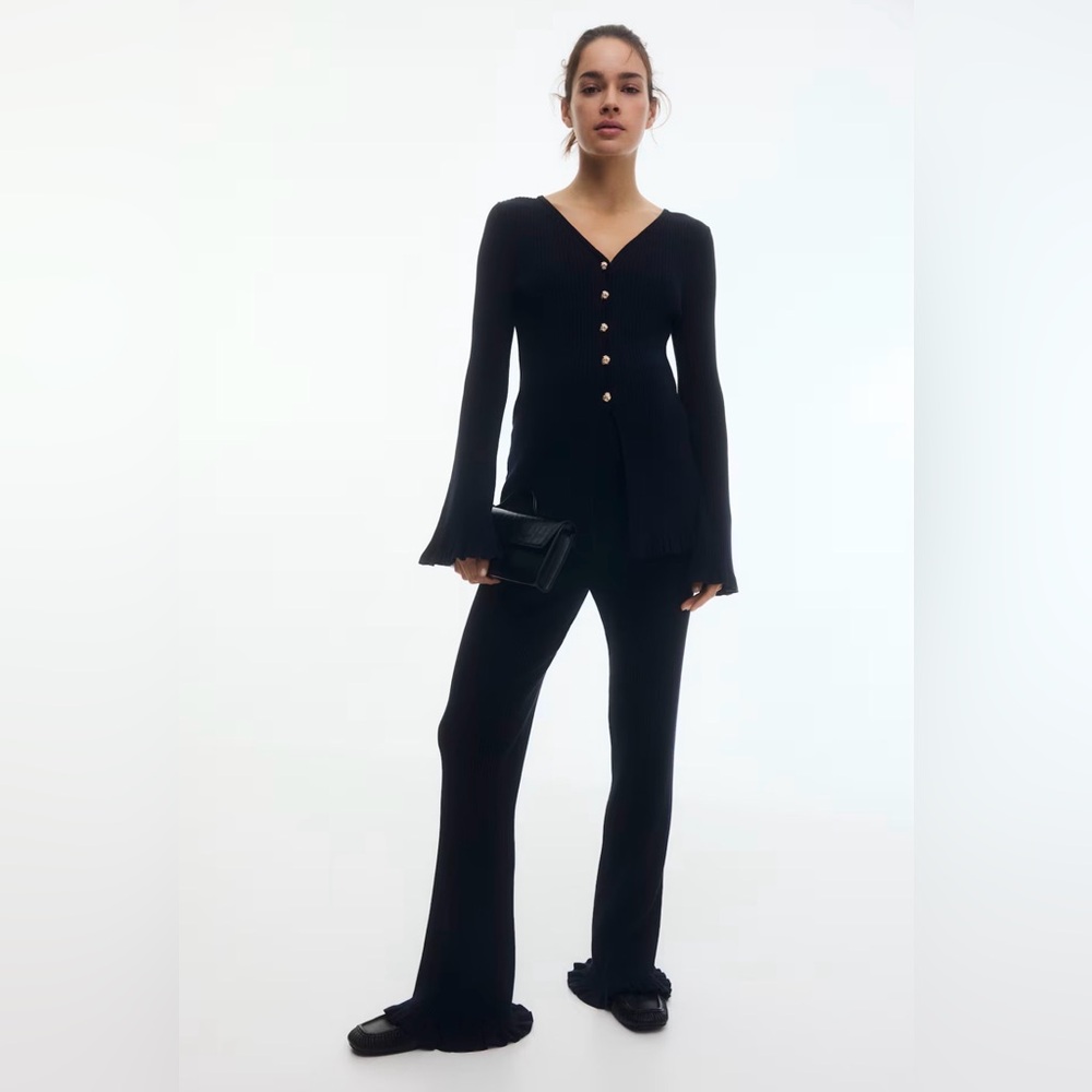 H&M Maternity Flared Rib-Knit Pants
